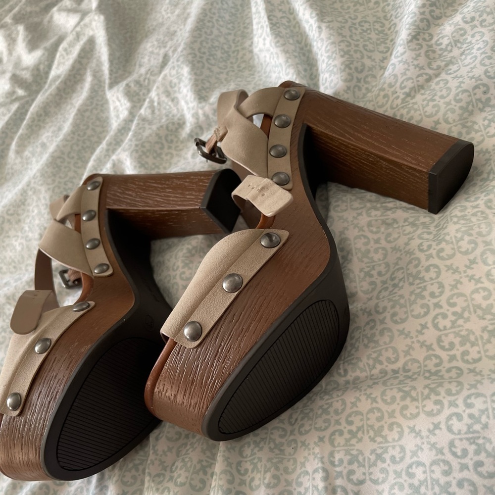 Indigo Rd - Picture 2 of 2